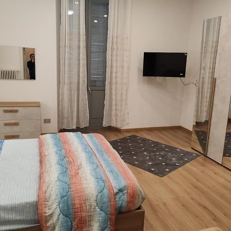 Appartamenti Lungo Fiume 506 Sesto Calende Exterior foto